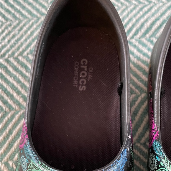 Womens Neria Pro II Graphic Crocs - Picture 2 of 3